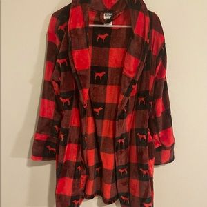 PINK Victoria’s Secret Robe (medium)